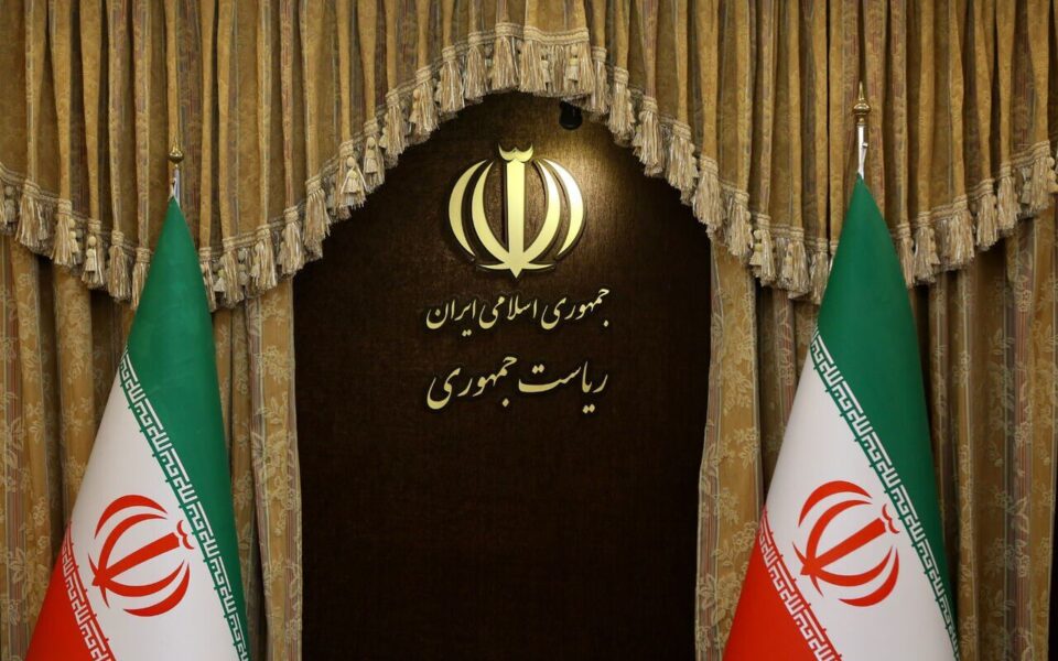 گزارش عملکرد کاغذی کافی نیست